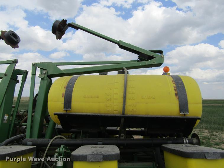 image for item DE6830 2002 John Deere 1760 no-till planter