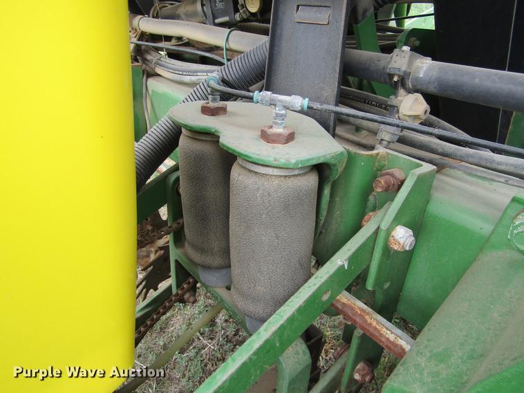 image for item DE6830 2002 John Deere 1760 no-till planter