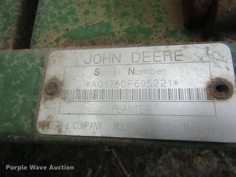 image for item DE6830 2002 John Deere 1760 no-till planter