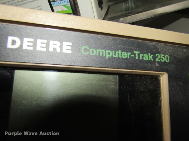 image for item DE6830 2002 John Deere 1760 no-till planter