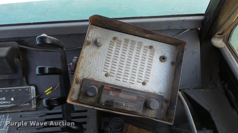 image for item DE7102 1976 John Deere 4630 tractor