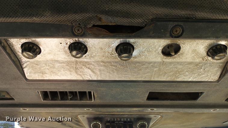 image for item DE7102 1976 John Deere 4630 tractor