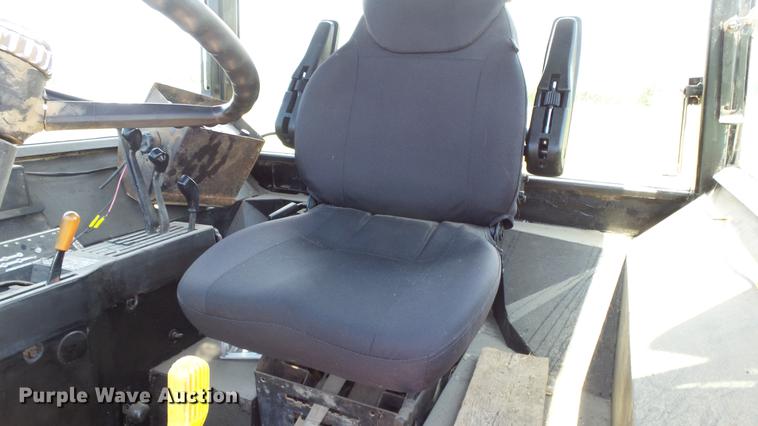 image for item DE7102 1976 John Deere 4630 tractor