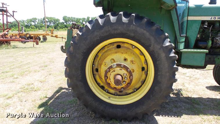 image for item DE7102 1976 John Deere 4630 tractor