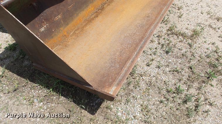 image for item DE7104 John Deere 2510 tractor