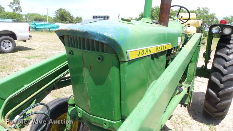 image for item DE7104 John Deere 2510 tractor