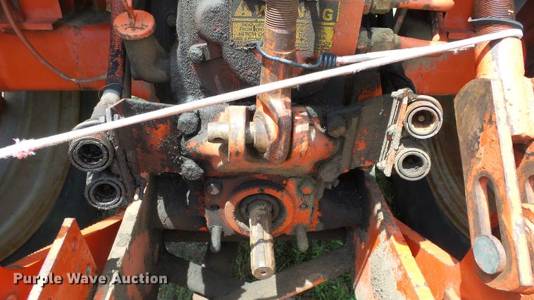 image for item DE7106 1976 Case 1070 tractor