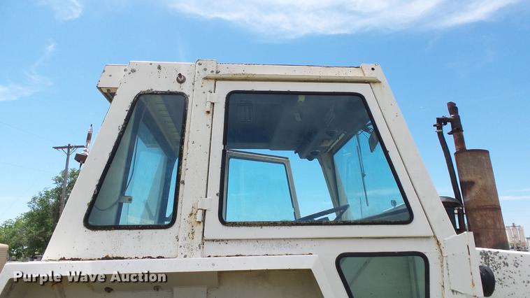 image for item DE7106 1976 Case 1070 tractor