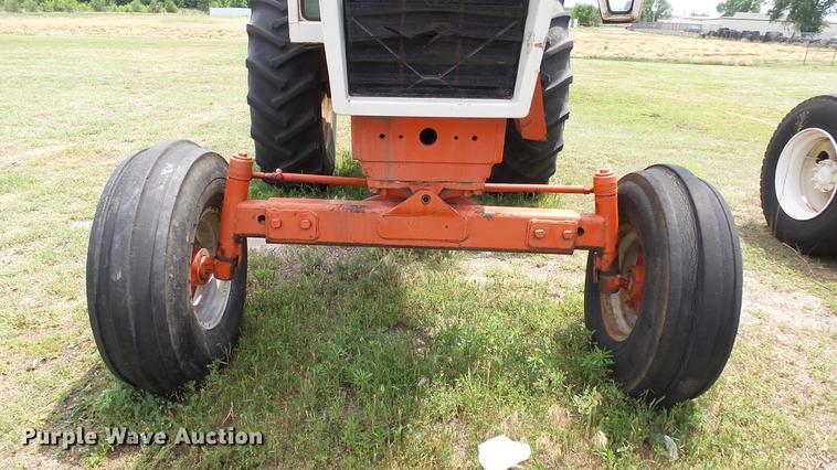 image for item DE7106 1976 Case 1070 tractor