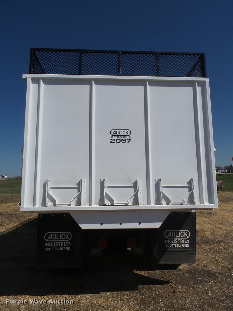 image for item DX9077 2007 Freightliner Columbia Heritage Edition silage truck