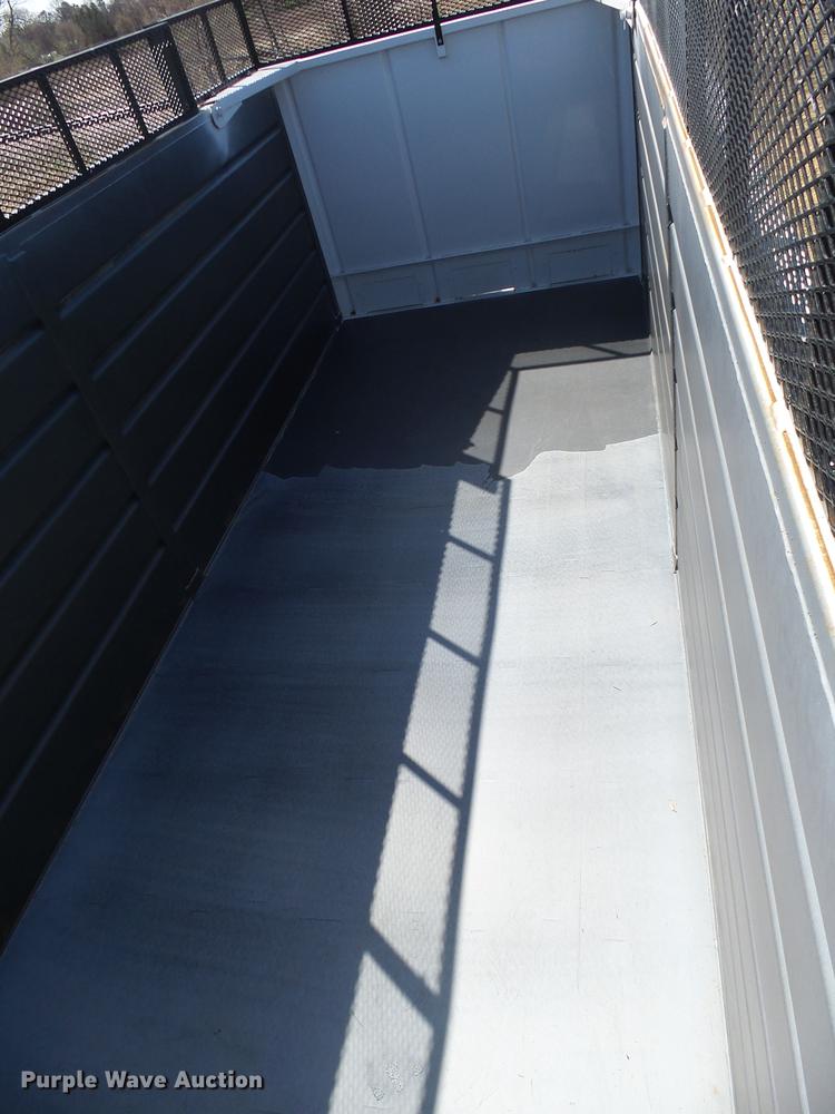 image for item DX9077 2007 Freightliner Columbia Heritage Edition silage truck