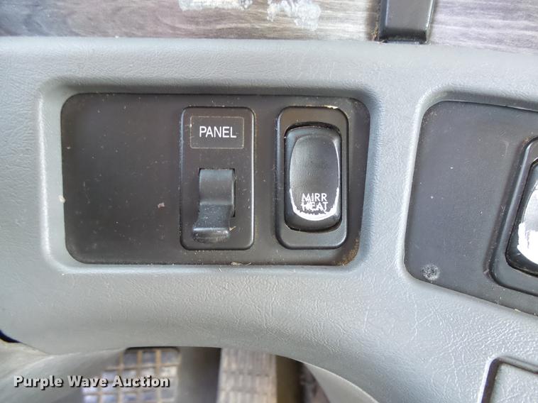 image for item DX9077 2007 Freightliner Columbia Heritage Edition silage truck