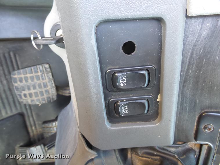 image for item DX9077 2007 Freightliner Columbia Heritage Edition silage truck