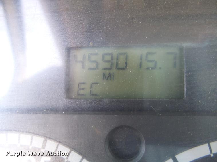 image for item DX9077 2007 Freightliner Columbia Heritage Edition silage truck