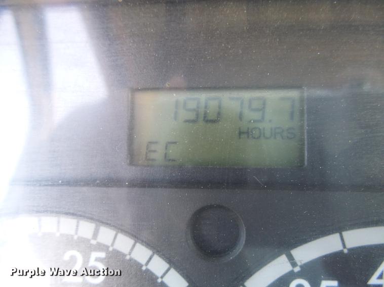 image for item DX9077 2007 Freightliner Columbia Heritage Edition silage truck