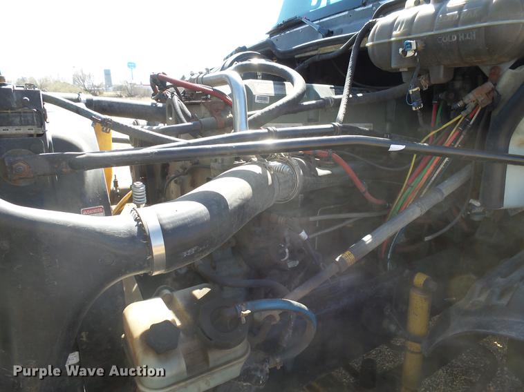 image for item DX9077 2007 Freightliner Columbia Heritage Edition silage truck