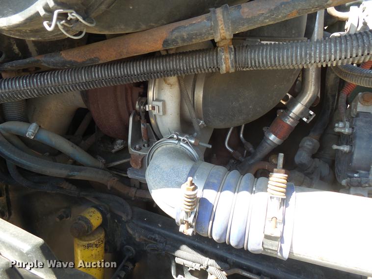 image for item DX9077 2007 Freightliner Columbia Heritage Edition silage truck