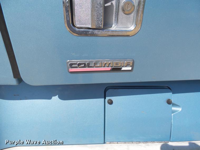 image for item DX9077 2007 Freightliner Columbia Heritage Edition silage truck