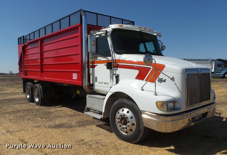 image for item DX9084 2006 International Eagle 9200i silage truck