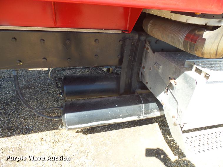 image for item DX9084 2006 International Eagle 9200i silage truck