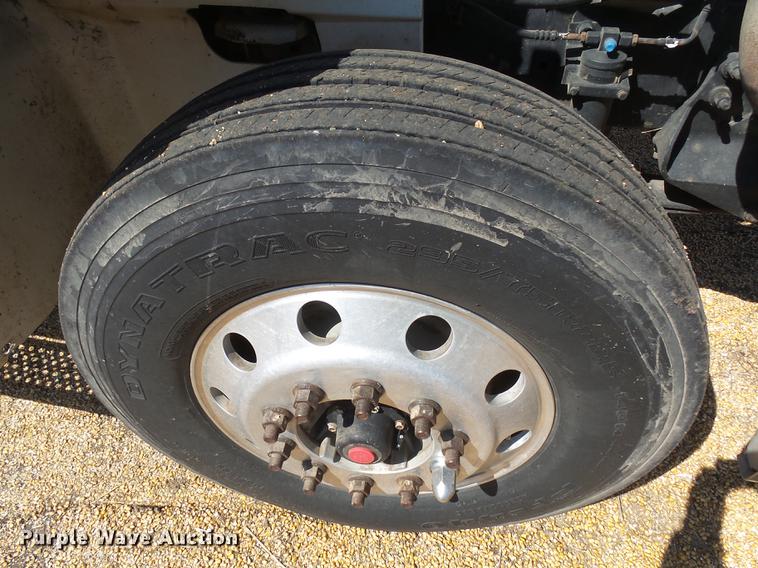 image for item DX9084 2006 International Eagle 9200i silage truck