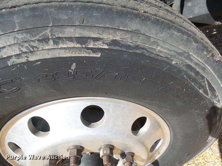 image for item DX9084 2006 International Eagle 9200i silage truck