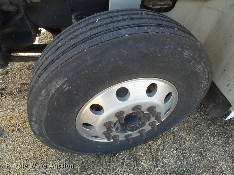 image for item DX9084 2006 International Eagle 9200i silage truck