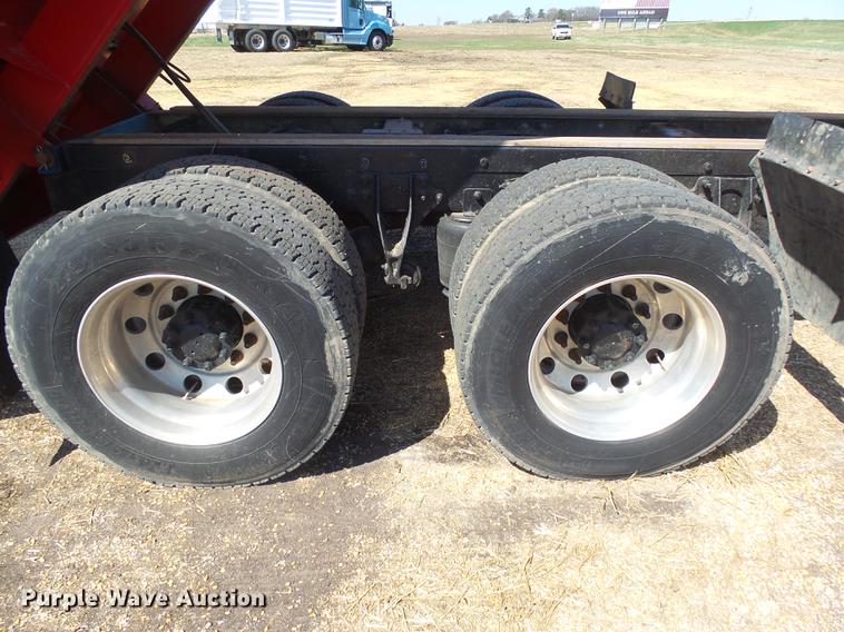 image for item DX9084 2006 International Eagle 9200i silage truck