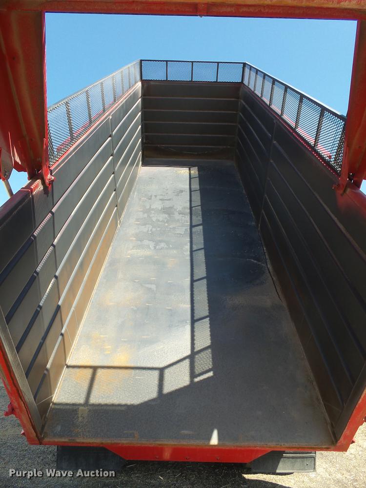 image for item DX9084 2006 International Eagle 9200i silage truck