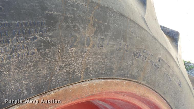 image for item DX9357 1980 International 1586 tractor