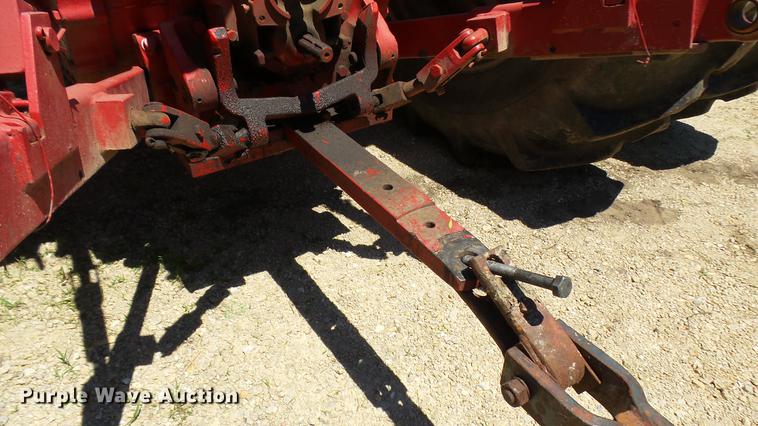 image for item DX9357 1980 International 1586 tractor