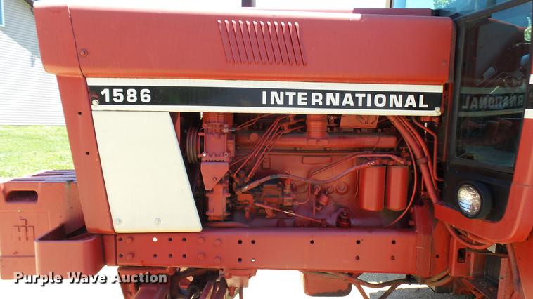 image for item DX9357 1980 International 1586 tractor