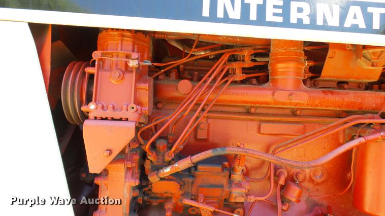 image for item DX9357 1980 International 1586 tractor