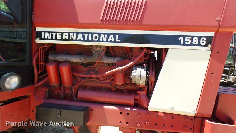 image for item DX9357 1980 International 1586 tractor