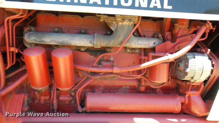 image for item DX9357 1980 International 1586 tractor