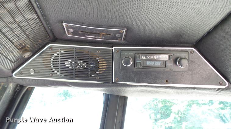 image for item DX9357 1980 International 1586 tractor