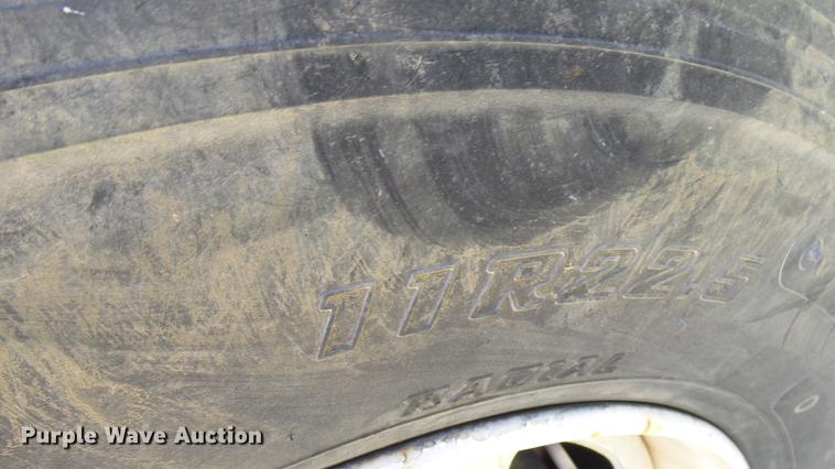 image for item DX9359 1992 International 8300 semi truck