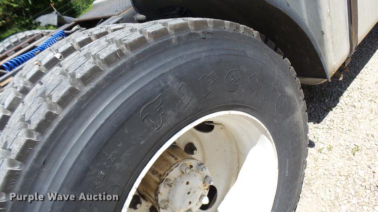 image for item DX9359 1992 International 8300 semi truck