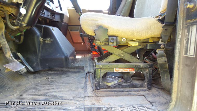 image for item DX9359 1992 International 8300 semi truck