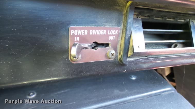 image for item DX9359 1992 International 8300 semi truck