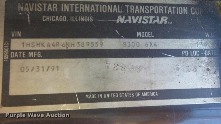 image for item DX9359 1992 International 8300 semi truck