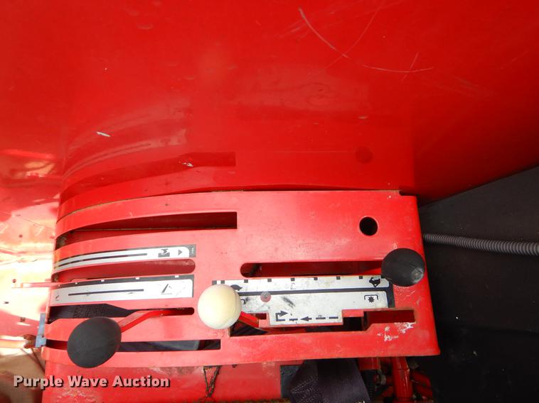 image for item EI9176 2005 McCormick C90 tractor