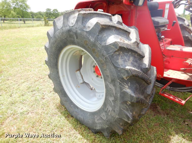 image for item EI9176 2005 McCormick C90 tractor