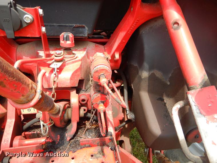 image for item EI9176 2005 McCormick C90 tractor