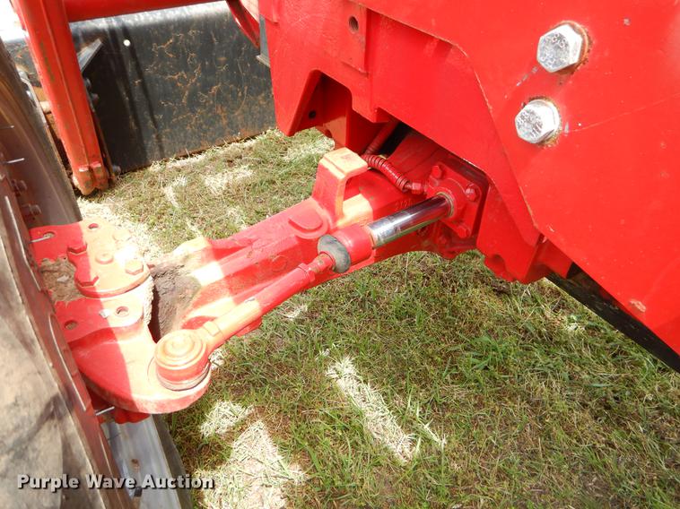 image for item EI9176 2005 McCormick C90 tractor