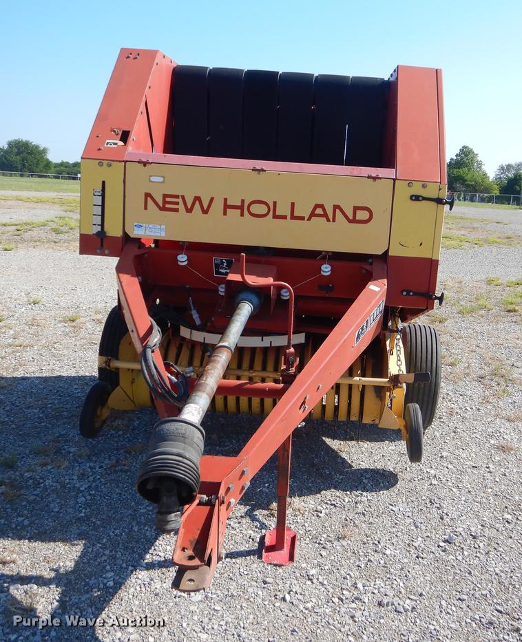 image for item EI9248 New Holland 630 round baler