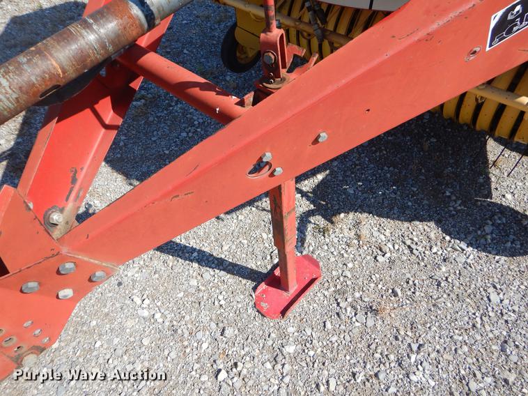 image for item EI9248 New Holland 630 round baler