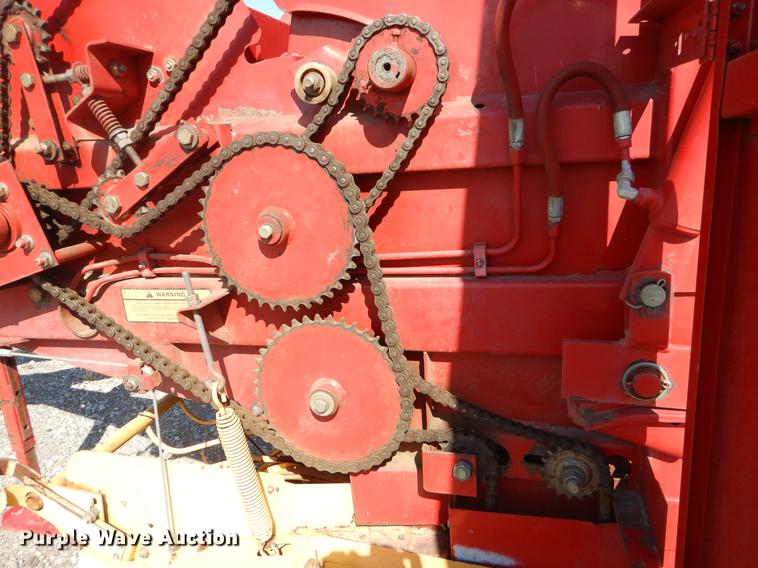 image for item EI9248 New Holland 630 round baler