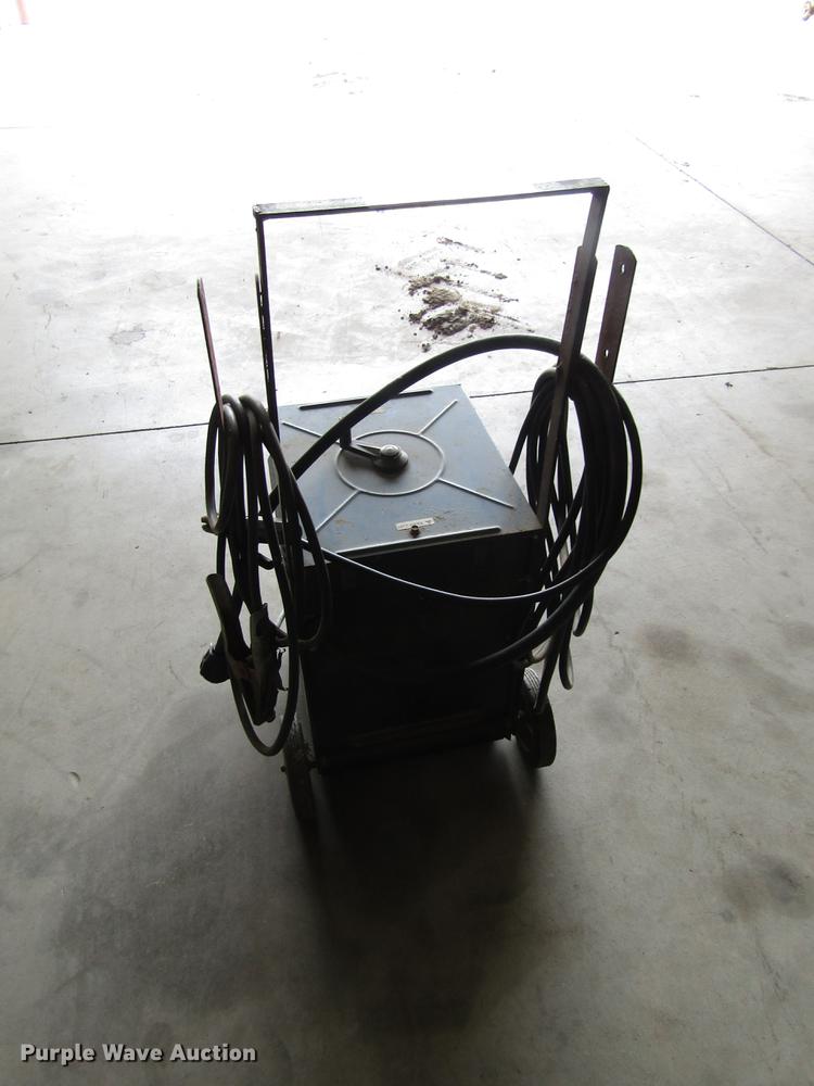 image for item EI9332 Miller Thunderbolt AC welder