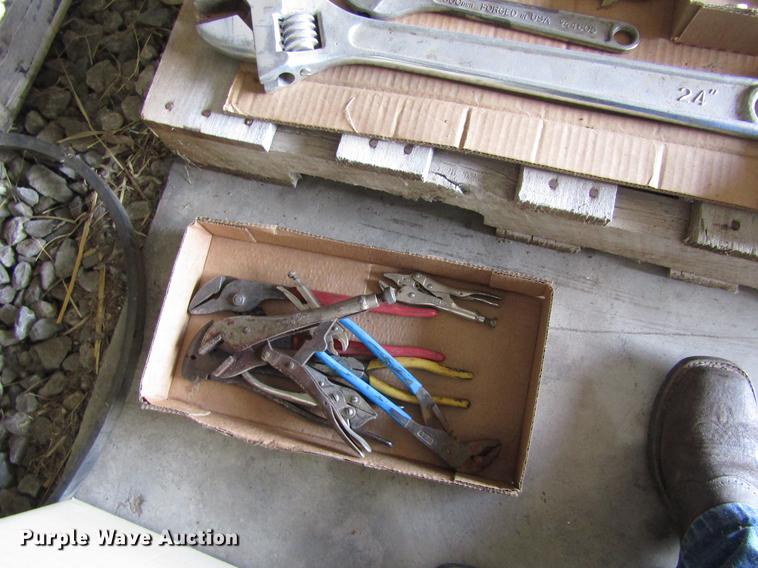 image for item EI9341 Hand tools